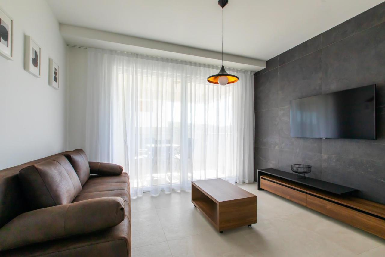Beachfront Residences 스타라 노발랴 외부 사진